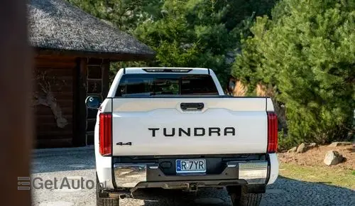 TOYOTA Tundra 
