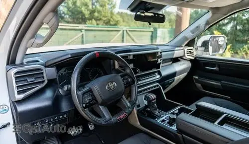 TOYOTA Tundra 