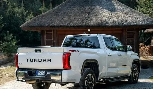 TOYOTA Tundra 