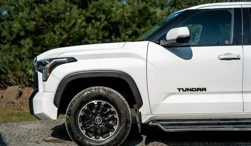 TOYOTA Tundra 