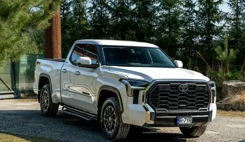 TOYOTA Tundra 