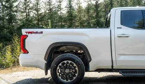 TOYOTA Tundra 