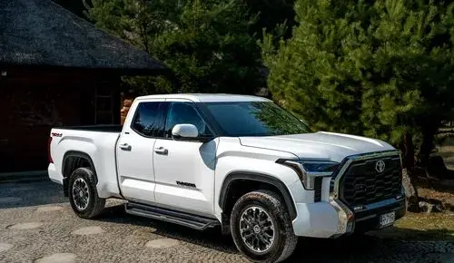 TOYOTA Tundra 