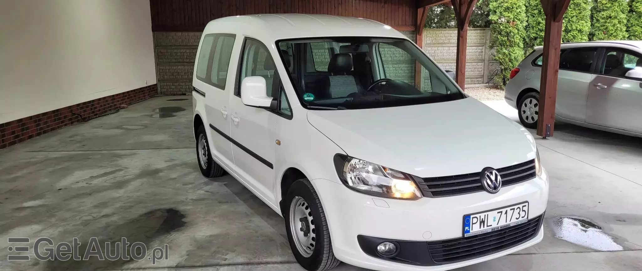 VOLKSWAGEN Caddy 