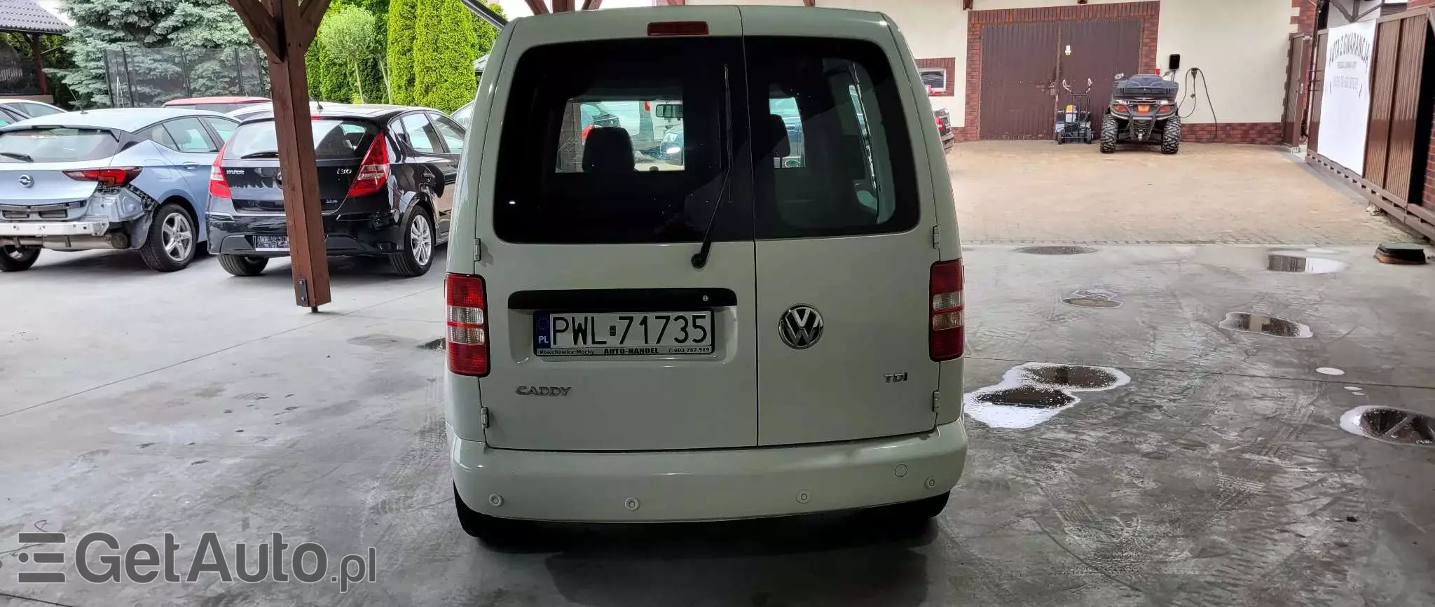 VOLKSWAGEN Caddy 