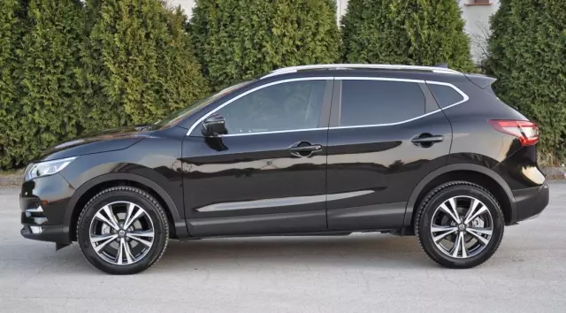 NISSAN Qashqai N-Connecta