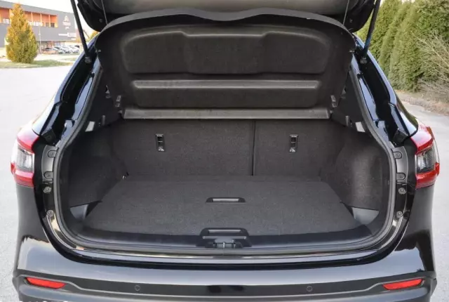 NISSAN Qashqai N-Connecta