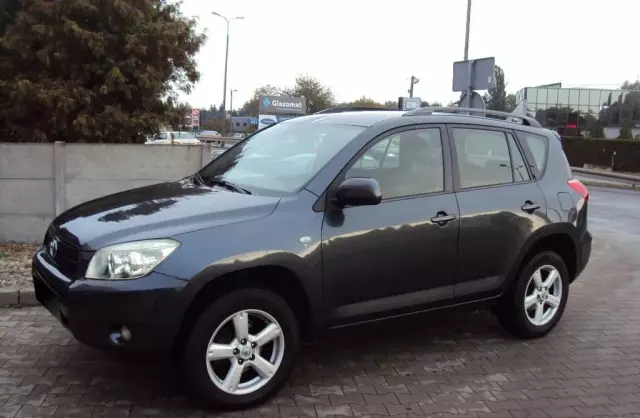 TOYOTA Rav 4 