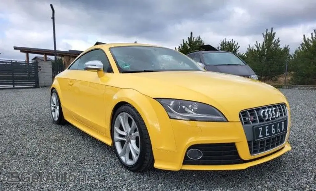 AUDI TT 