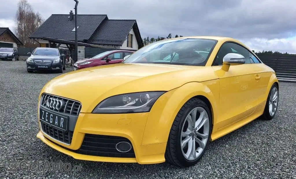 AUDI TT 