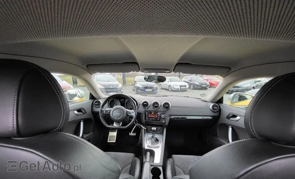 AUDI TT 