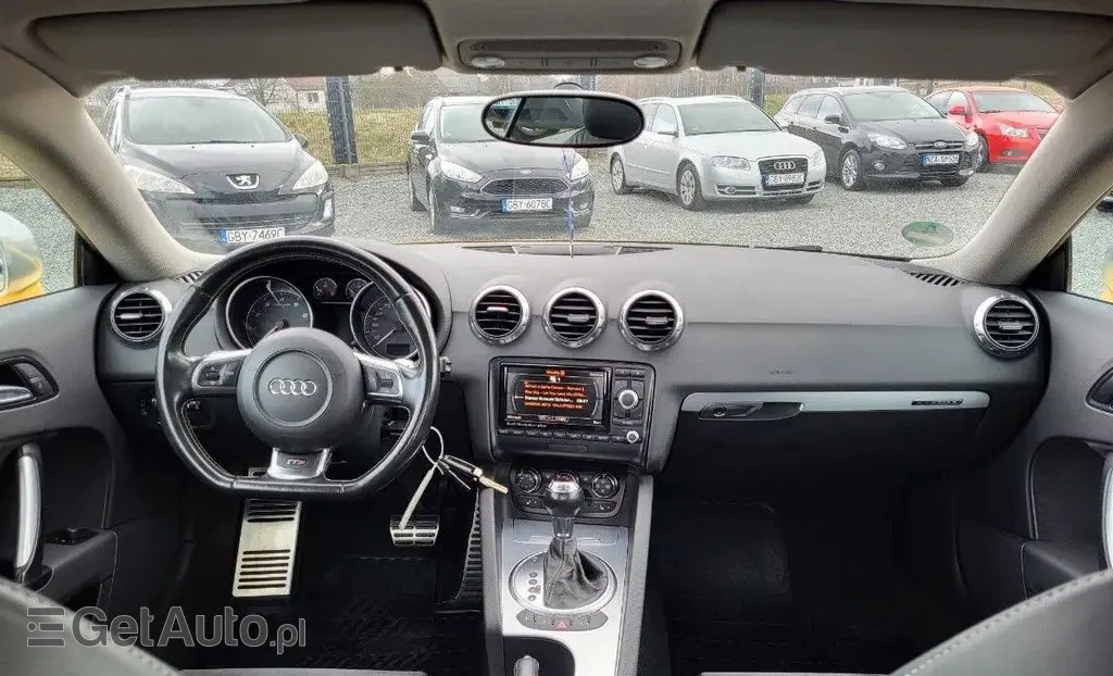 AUDI TT 