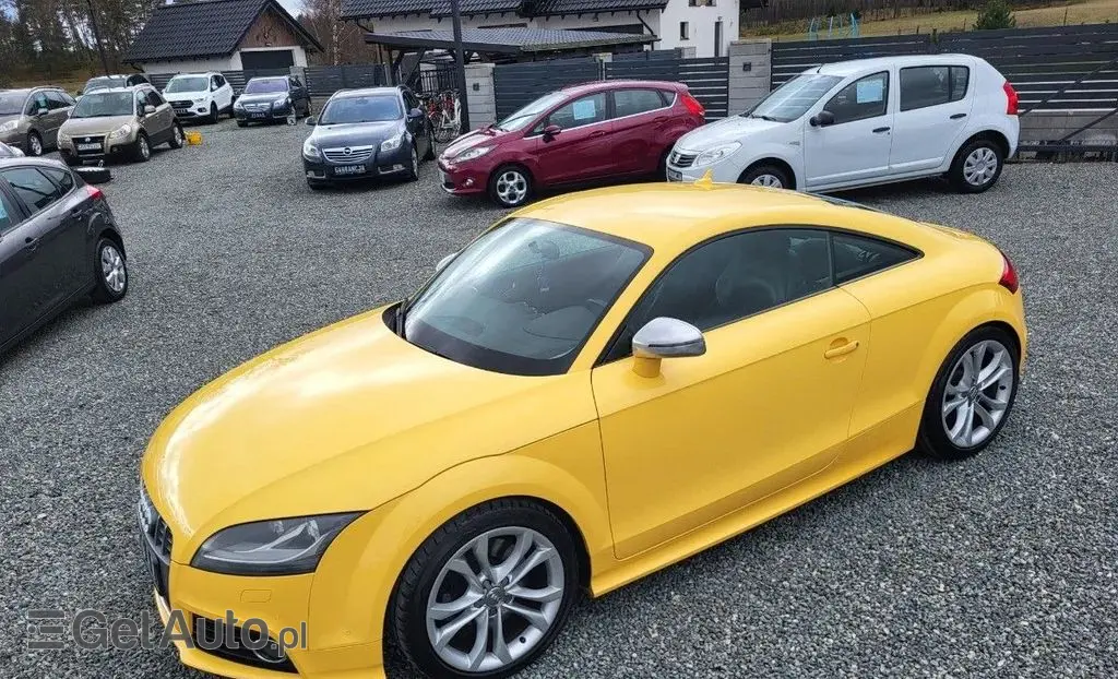 AUDI TT 