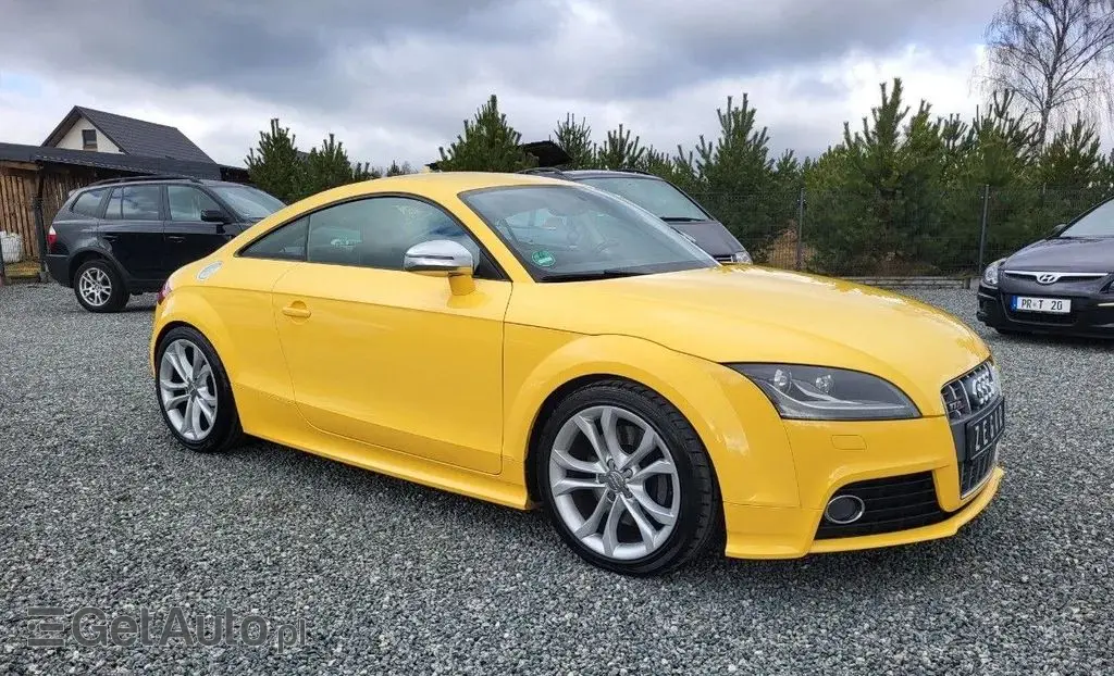 AUDI TT 