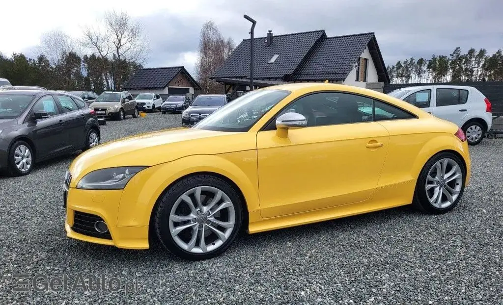 AUDI TT 