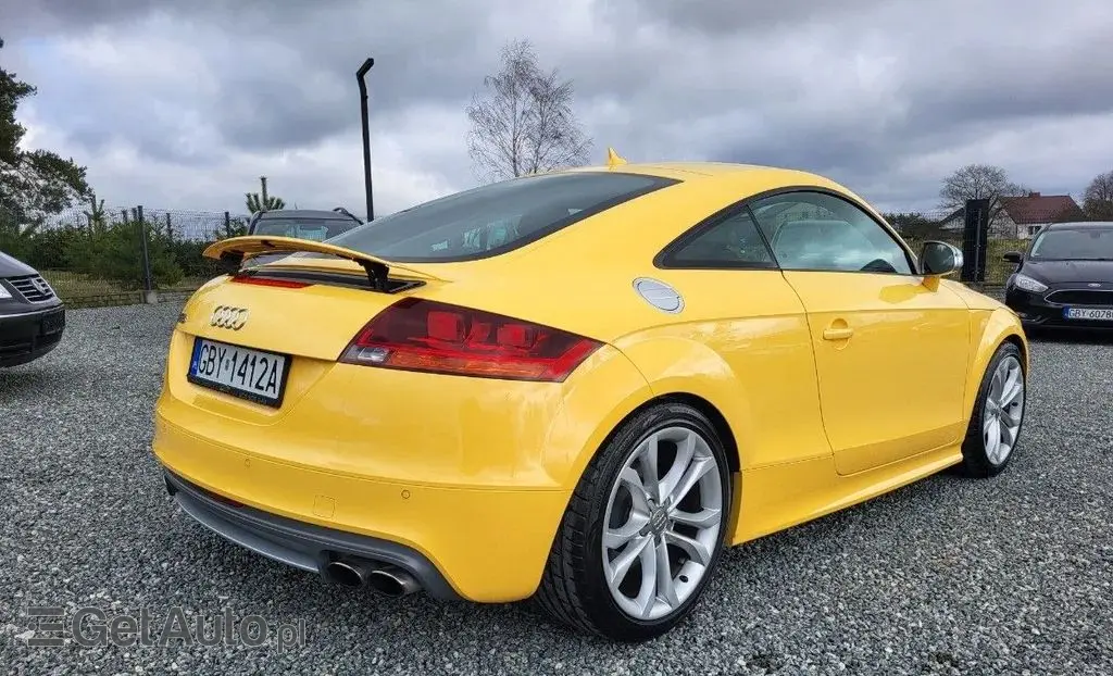 AUDI TT 