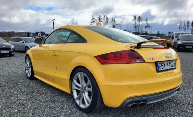 AUDI TT 
