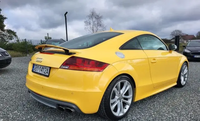 AUDI TT 