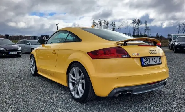 AUDI TT 