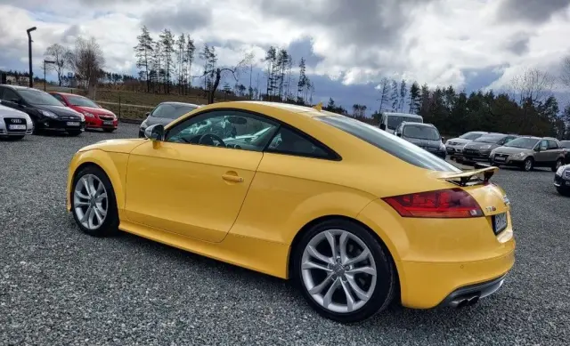 AUDI TT 