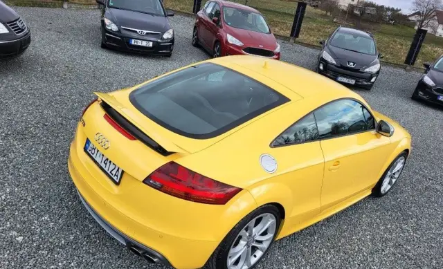 AUDI TT 