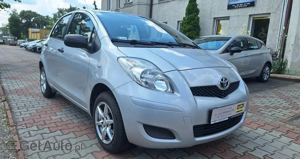 TOYOTA Yaris 