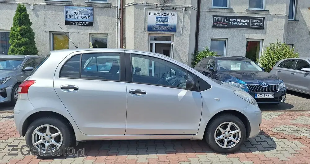 TOYOTA Yaris 