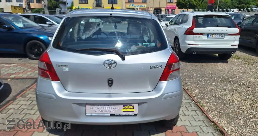 TOYOTA Yaris 