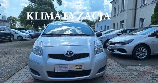 TOYOTA Yaris 