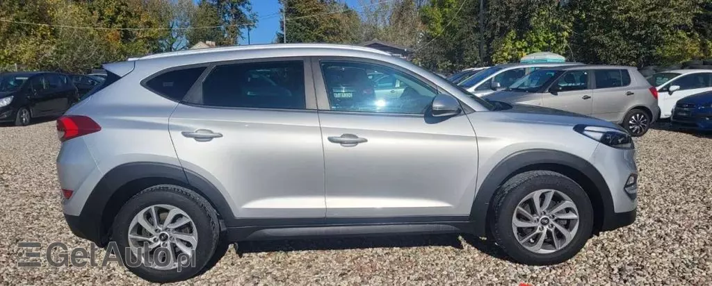 HYUNDAI Tucson 
