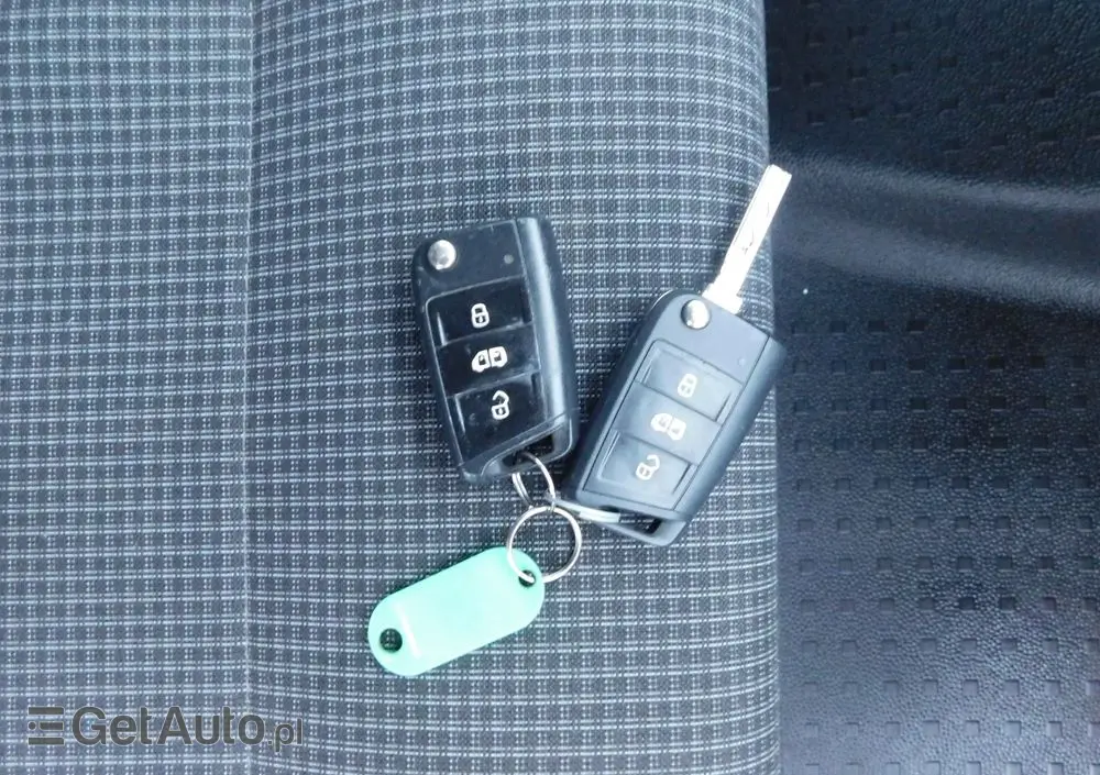 VOLKSWAGEN Transporter L1H1 Plus Comfortline DSG