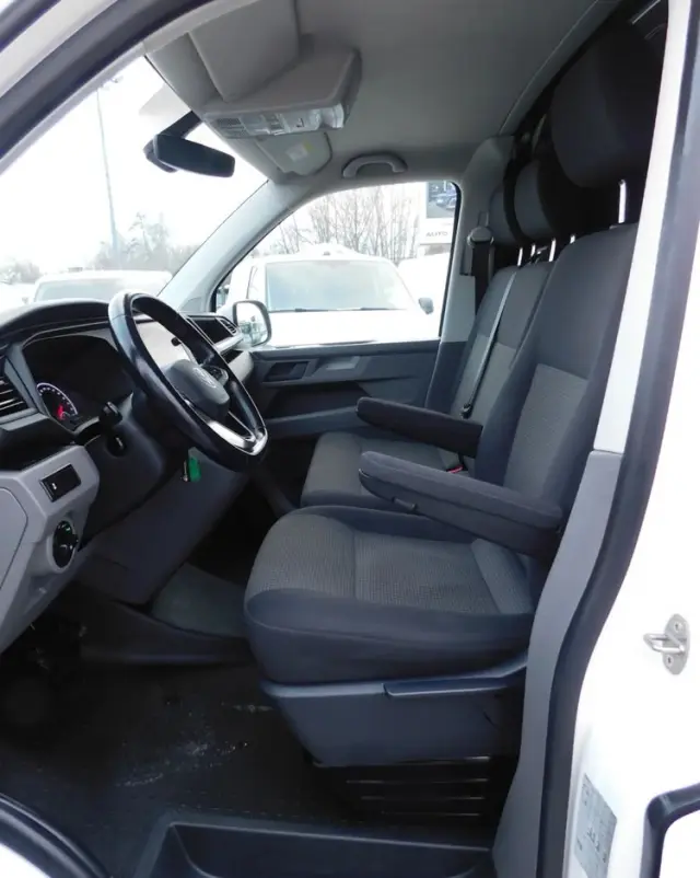 VOLKSWAGEN Transporter L1H1 Plus Comfortline DSG