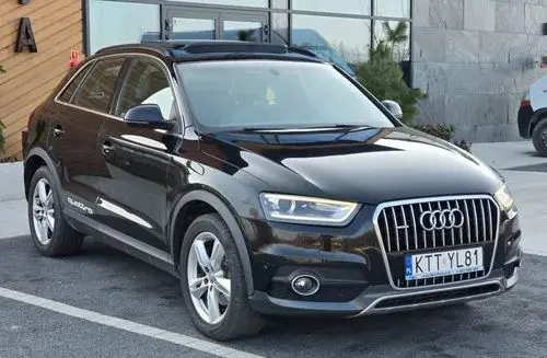 AUDI Q3 