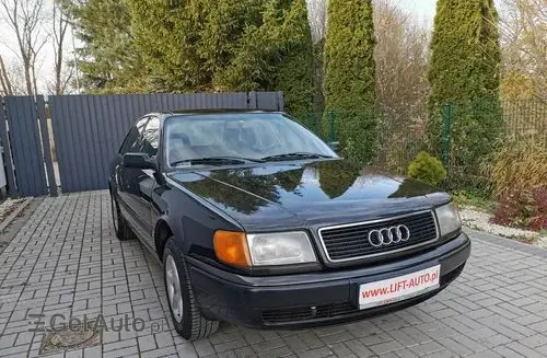 AUDI 100 