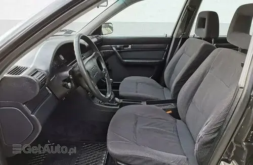 AUDI 100 