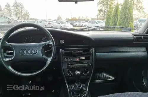 AUDI 100 