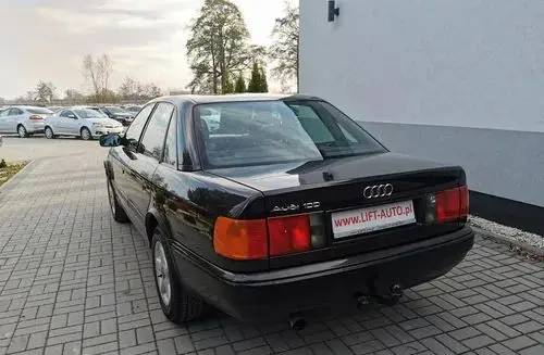 AUDI 100 