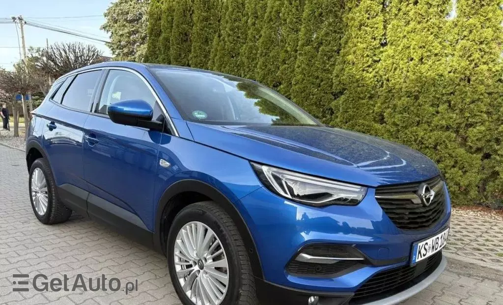 OPEL Grandland 