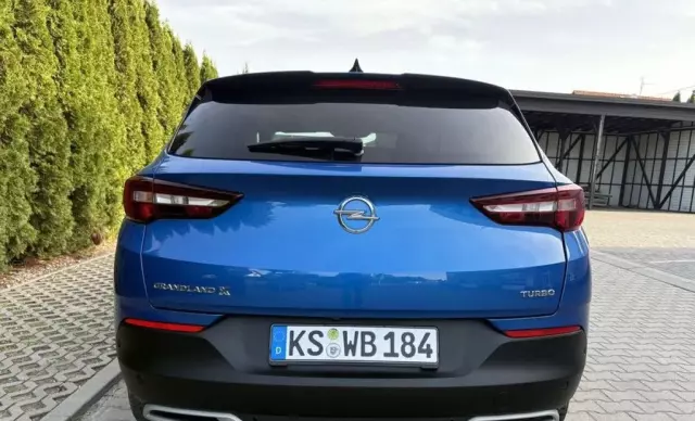 OPEL Grandland 
