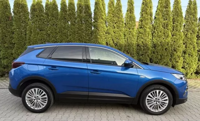 OPEL Grandland 