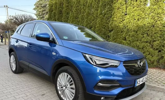 OPEL Grandland 