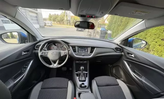 OPEL Grandland 