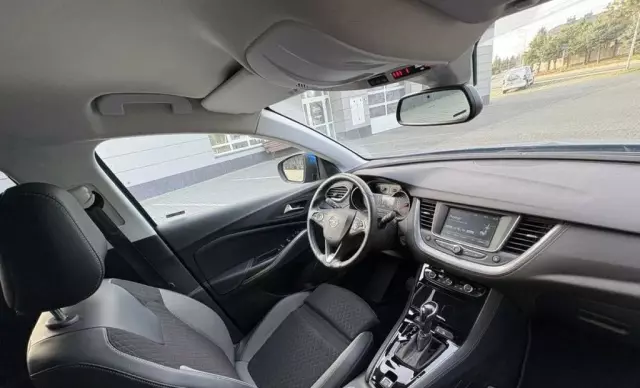 OPEL Grandland 