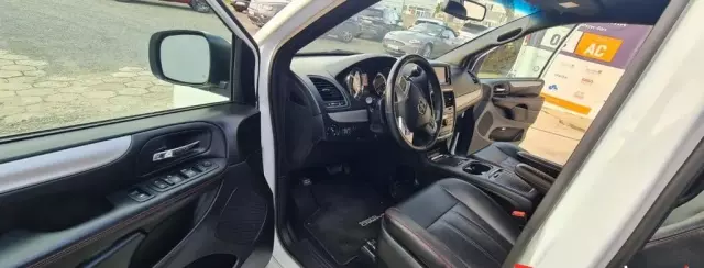DODGE Grand Caravan 