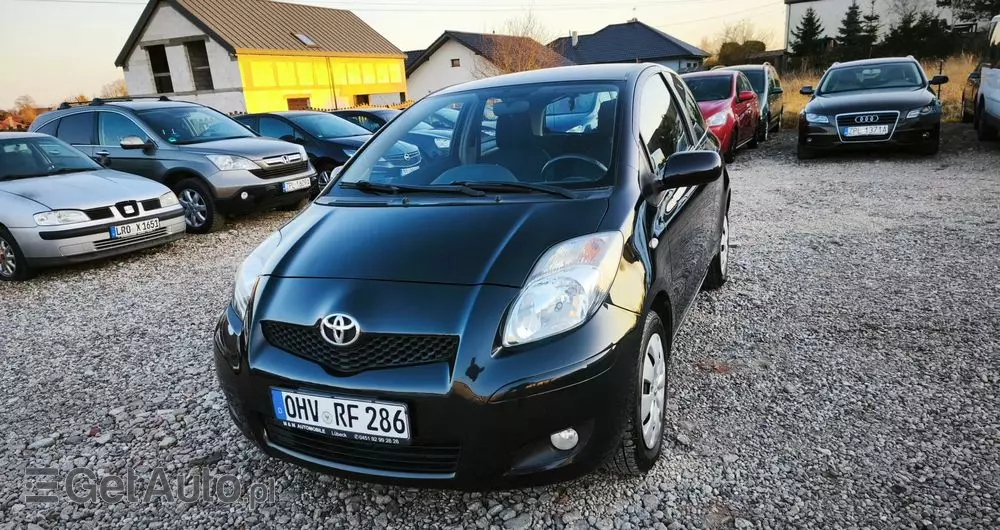 TOYOTA Yaris 