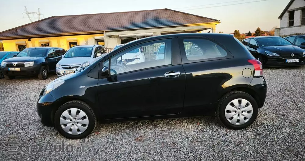 TOYOTA Yaris 