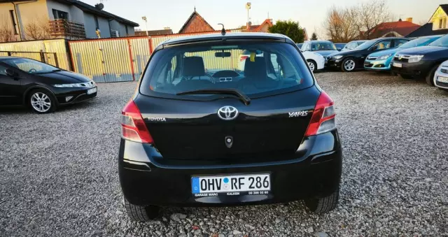 TOYOTA Yaris 