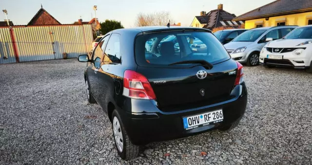 TOYOTA Yaris 