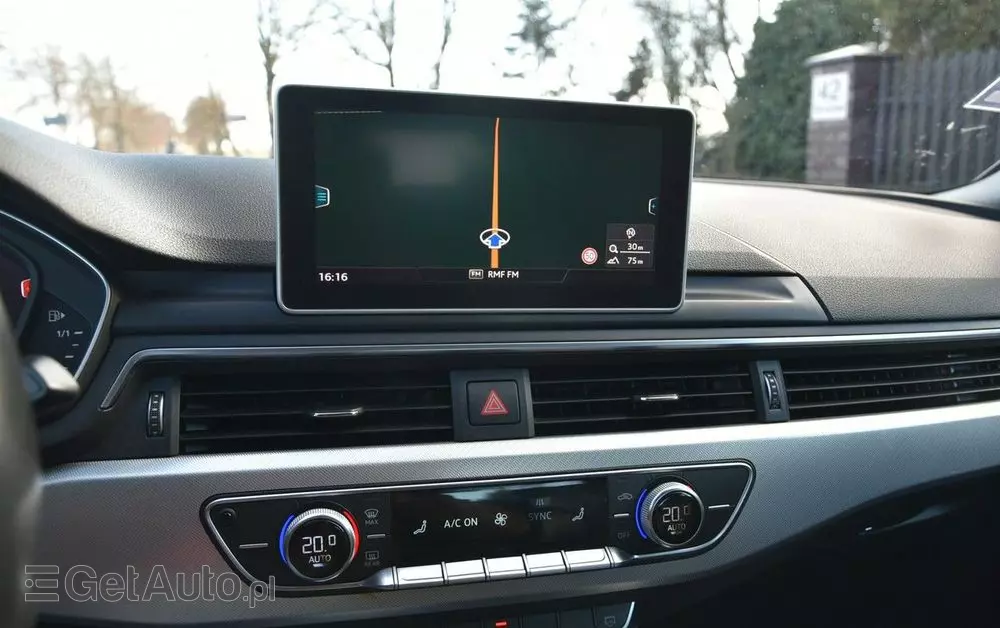 AUDI A4 2.0 TDI Design S tronic