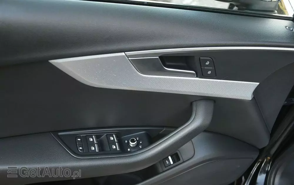 AUDI A4 2.0 TDI Design S tronic